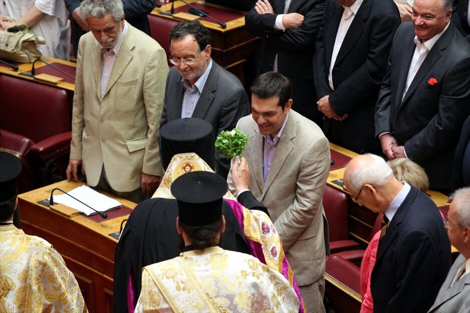 Ορκωμοσία της νέας Βουλής  #3. Χοροσταντούτος του Αρχιεπισκόπου Ιερώνυμου και των μελών της Ιεράς Συνόδου ορκίστηκαν τα μέλη της νέας Βουλής που εξελέγησαν στις εκλογές της 17ης Ιουνίου. Όρκο στο κοράνι έδωσαν οι τρεις μουσουλμάνοι βουλευτές.