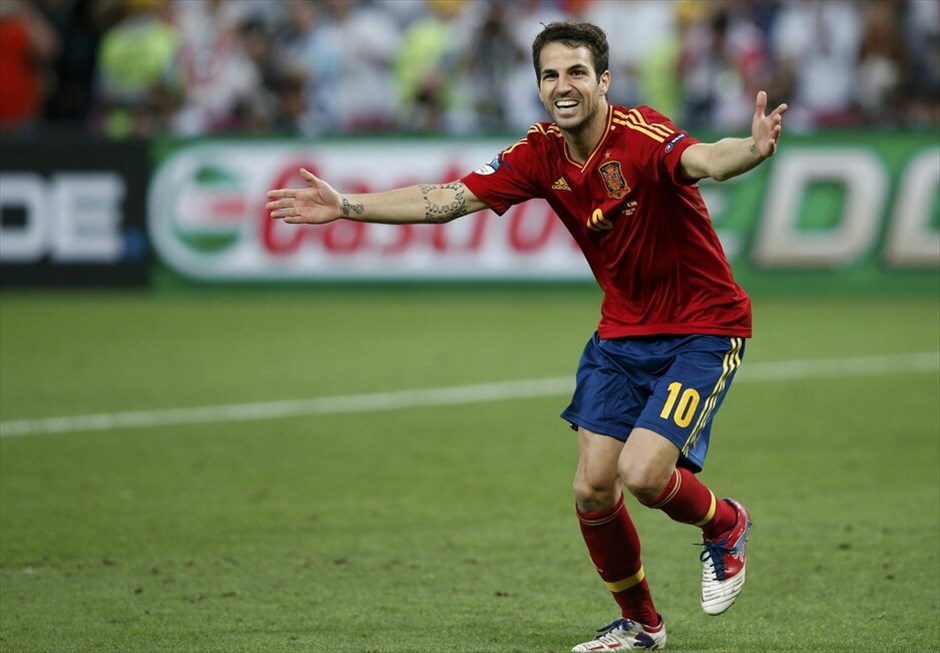 Euro 2012 - Πορτογαλία - Ισπανία (2-4) (κ.α. 0-0) #5. Η Ισπανία προκρίθηκε στον τελικό του Ευρωπαϊκού Πρωταθλήματος 2012, επικρατώντας στη «Ντόνμπας Αρένα» του Ντόνετσκ της Πορτογαλίας με 4-2 στα πέναλτι, μετά το ισόπαλο 0-0 στην κανονική διάρκεια και την παράταση.