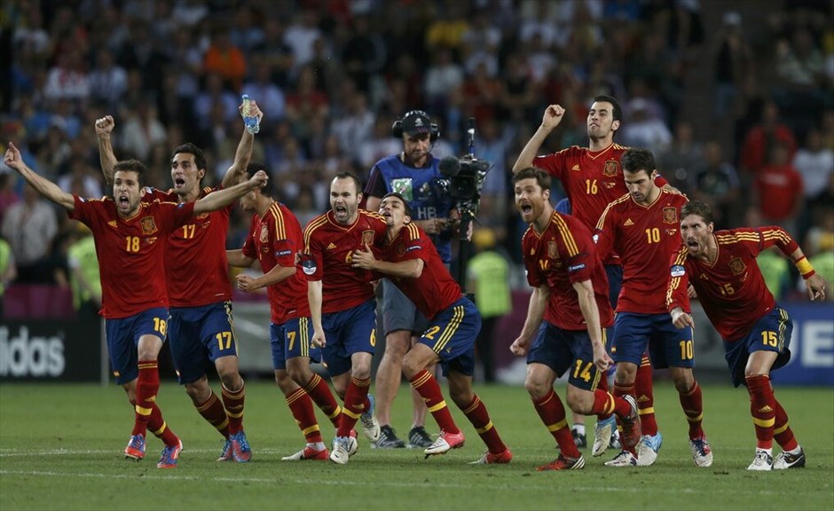 Euro 2012 - Πορτογαλία - Ισπανία (2-4) (κ.α. 0-0) #6. Η Ισπανία προκρίθηκε στον τελικό του Ευρωπαϊκού Πρωταθλήματος 2012, επικρατώντας στη «Ντόνμπας Αρένα» του Ντόνετσκ της Πορτογαλίας με 4-2 στα πέναλτι, μετά το ισόπαλο 0-0 στην κανονική διάρκεια και την παράταση.