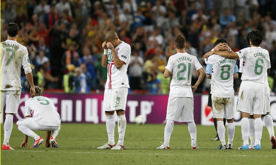 Euro 2012 - Πορτογαλία - Ισπανία (2-4) (κ.α. 0-0) #9. Η Ισπανία προκρίθηκε στον τελικό του Ευρωπαϊκού Πρωταθλήματος 2012, επικρατώντας στη «Ντόνμπας Αρένα» του Ντόνετσκ της Πορτογαλίας με 4-2 στα πέναλτι, μετά το ισόπαλο 0-0 στην κανονική διάρκεια και την παράταση.