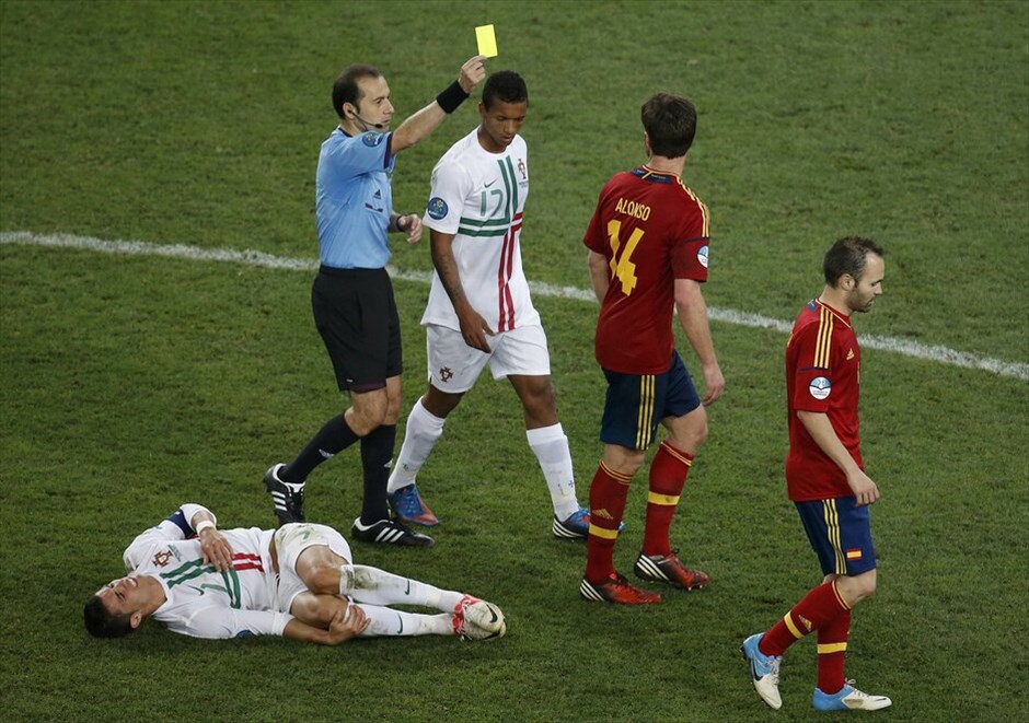 Euro 2012 - Πορτογαλία - Ισπανία (2-4) (κ.α. 0-0) #24. Η Ισπανία προκρίθηκε στον τελικό του Ευρωπαϊκού Πρωταθλήματος 2012, επικρατώντας στη «Ντόνμπας Αρένα» του Ντόνετσκ της Πορτογαλίας με 4-2 στα πέναλτι, μετά το ισόπαλο 0-0 στην κανονική διάρκεια και την παράταση.