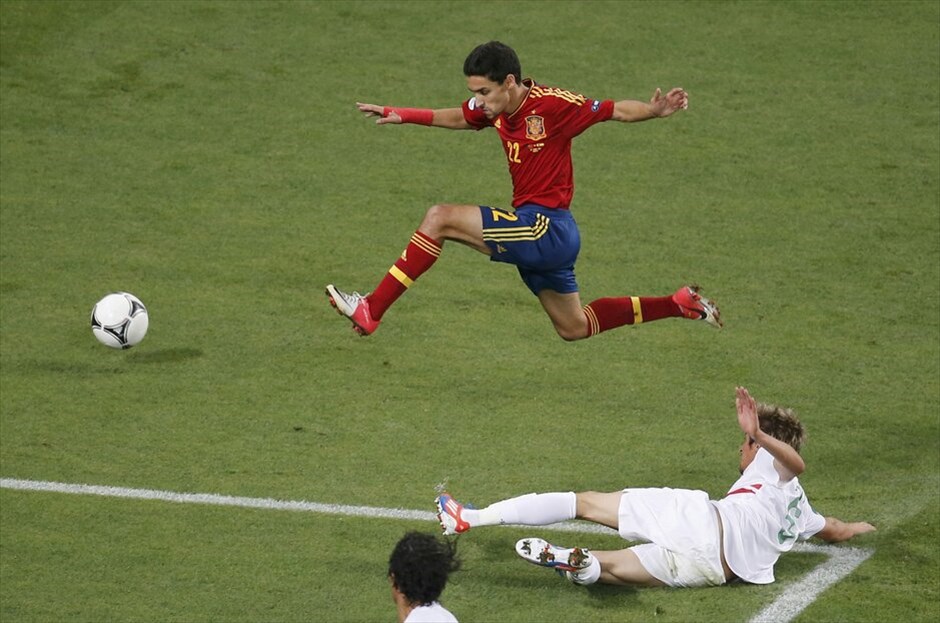 Euro 2012 - Πορτογαλία - Ισπανία (2-4) (κ.α. 0-0) #31. Η Ισπανία προκρίθηκε στον τελικό του Ευρωπαϊκού Πρωταθλήματος 2012, επικρατώντας στη «Ντόνμπας Αρένα» του Ντόνετσκ της Πορτογαλίας με 4-2 στα πέναλτι, μετά το ισόπαλο 0-0 στην κανονική διάρκεια και την παράταση.
