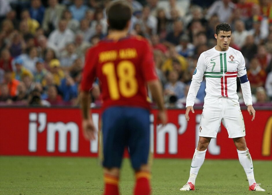 Euro 2012 - Πορτογαλία - Ισπανία (2-4) (κ.α. 0-0) #33. Η Ισπανία προκρίθηκε στον τελικό του Ευρωπαϊκού Πρωταθλήματος 2012, επικρατώντας στη «Ντόνμπας Αρένα» του Ντόνετσκ της Πορτογαλίας με 4-2 στα πέναλτι, μετά το ισόπαλο 0-0 στην κανονική διάρκεια και την παράταση.