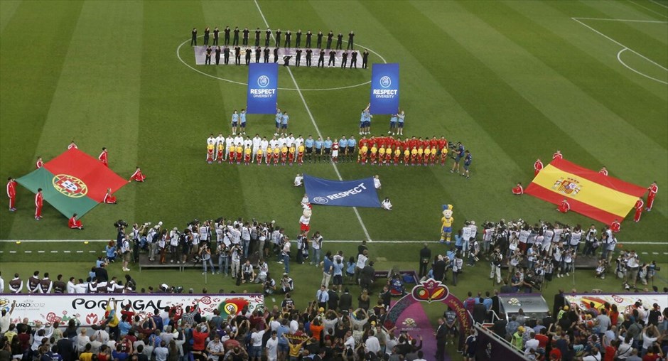 Euro 2012 - Πορτογαλία - Ισπανία (2-4) (κ.α. 0-0) #46. Η Ισπανία προκρίθηκε στον τελικό του Ευρωπαϊκού Πρωταθλήματος 2012, επικρατώντας στη «Ντόνμπας Αρένα» του Ντόνετσκ της Πορτογαλίας με 4-2 στα πέναλτι, μετά το ισόπαλο 0-0 στην κανονική διάρκεια και την παράταση.