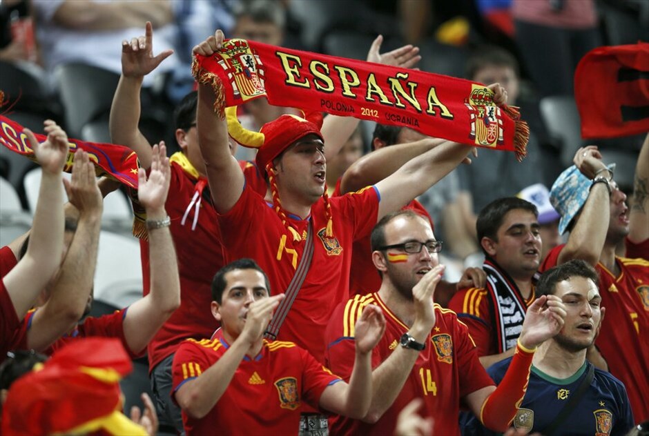 Euro 2012 - Πορτογαλία - Ισπανία (2-4) (κ.α. 0-0) #48. Η Ισπανία προκρίθηκε στον τελικό του Ευρωπαϊκού Πρωταθλήματος 2012, επικρατώντας στη «Ντόνμπας Αρένα» του Ντόνετσκ της Πορτογαλίας με 4-2 στα πέναλτι, μετά το ισόπαλο 0-0 στην κανονική διάρκεια και την παράταση.