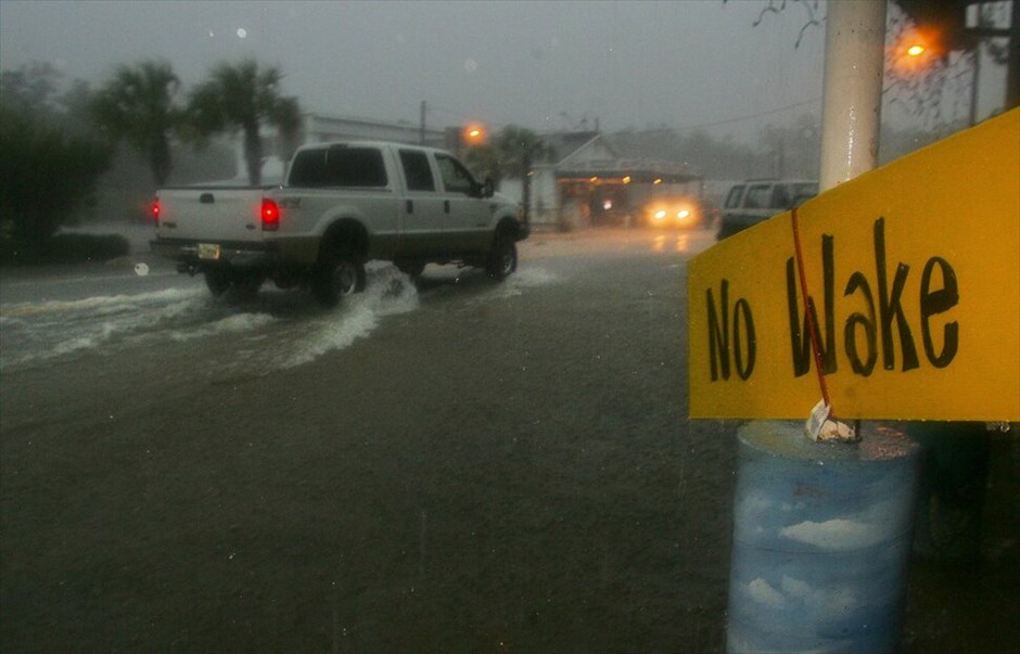 ΗΠΑ: Σαρώνει τη Φλόριδα η τροπική καταιγίδα Ντέμπι #2. 