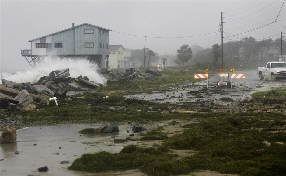 ΗΠΑ: Σαρώνει τη Φλόριδα η τροπική καταιγίδα Ντέμπι #8. 
