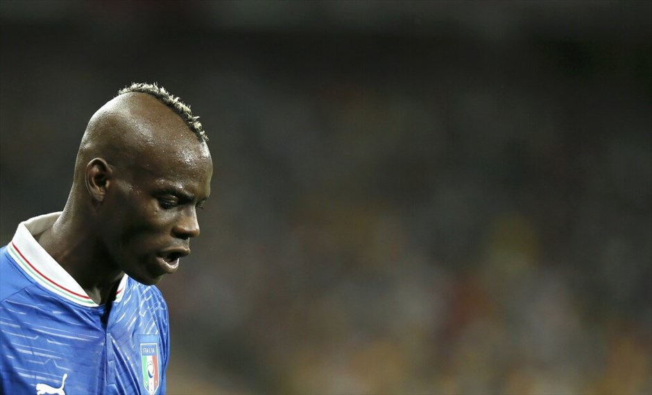 Euro 2012 - Αγγλία - Ιταλία (2-4 στα πέναλτι) (κ.α. 0-0)  #27. Η Ιταλία προκρίθηκε στην ημιτελική φάση του Ευρωπαϊκού Πρωταθλήματος της Πολωνίας/Ουκρανίας, επικρατώντας της Αγγλίας με 4-2 στα πέναλτι, μετά το 0-0 της κανονικής διάρκειας και της παράτασης. Επόμενος αντίπαλος της ομάδας του Πραντέλι είναι η Γερμανία.