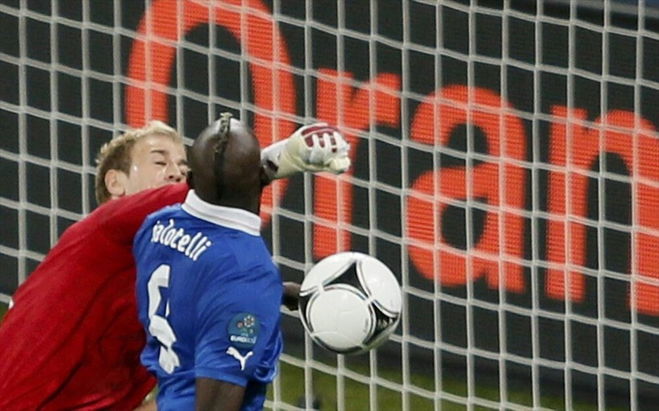 Euro 2012 - Αγγλία - Ιταλία (2-4 στα πέναλτι) (κ.α. 0-0)  #34. Η Ιταλία προκρίθηκε στην ημιτελική φάση του Ευρωπαϊκού Πρωταθλήματος της Πολωνίας/Ουκρανίας, επικρατώντας της Αγγλίας με 4-2 στα πέναλτι, μετά το 0-0 της κανονικής διάρκειας και της παράτασης. Επόμενος αντίπαλος της ομάδας του Πραντέλι είναι η Γερμανία.