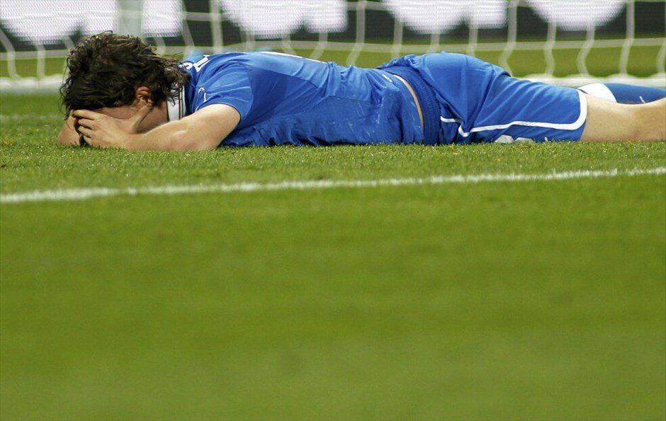Euro 2012 - Αγγλία - Ιταλία (2-4 στα πέναλτι) (κ.α. 0-0)  #38. Η Ιταλία προκρίθηκε στην ημιτελική φάση του Ευρωπαϊκού Πρωταθλήματος της Πολωνίας/Ουκρανίας, επικρατώντας της Αγγλίας με 4-2 στα πέναλτι, μετά το 0-0 της κανονικής διάρκειας και της παράτασης. Επόμενος αντίπαλος της ομάδας του Πραντέλι είναι η Γερμανία.