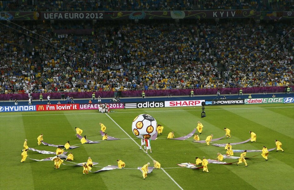 Euro 2012 - Αγγλία - Ιταλία (2-4 στα πέναλτι) (κ.α. 0-0)  #52. Η Ιταλία προκρίθηκε στην ημιτελική φάση του Ευρωπαϊκού Πρωταθλήματος της Πολωνίας/Ουκρανίας, επικρατώντας της Αγγλίας με 4-2 στα πέναλτι, μετά το 0-0 της κανονικής διάρκειας και της παράτασης. Επόμενος αντίπαλος της ομάδας του Πραντέλι είναι η Γερμανία.