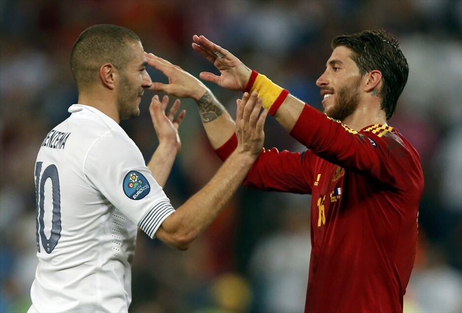 Euro 2012 - Ισπανία - Γαλλία (2-0) #7. Η Ισπανία είναι η τρίτη ομάδα που εξασφάλισε τη συμμετοχή της στην ημιτελική φάση του Ευρωπαϊκού Πρωταθλήματος της Πολωνίας/Ουκρανίας, μετά τις Πορτογαλία και Γερμανία. Οι «φούριας ρόχας» επικράτησαν της Γαλλίας με 2-0 (19΄, 90΄+ πέναλτι Τσάμπι Αλόνσο) στη «Ντόμπας Αρένα» του Ντόνετσκ και θα αντιμετωπίσουν την Πορτογαλία στον πρώτο ημιτελικό της διοργάνωσης, στο ίδιο γήπεδο την προσεχή Τετάρτη. Να σημειωθεί ότι αυτή ήταν η πρώτη νίκη της Ισπανίας επί της Γαλλίας, σε επίσημο αγώνα.