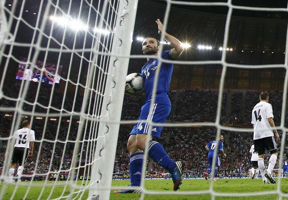Euro 2012 - Γερμανία - Ελλάδα (4-2) #20. «Αντίο» στο Euro 2012 με ψηλά το κεφάλι είπε η εθνική ομάδα, που ηττήθηκε 4-2 από τη Γερμανία στο δεύτερο προημιτελικό. Πάλεψε όσο μπορούσε η Ελλάδα, αλλά απέναντί της είχε μία πολύ καλύτερη ομάδα.