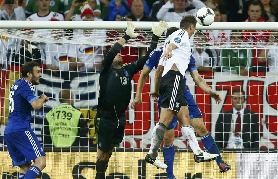 Euro 2012 - Γερμανία - Ελλάδα (4-2) #27. «Αντίο» στο Euro 2012 με ψηλά το κεφάλι είπε η εθνική ομάδα, που ηττήθηκε 4-2 από τη Γερμανία στο δεύτερο προημιτελικό. Πάλεψε όσο μπορούσε η Ελλάδα, αλλά απέναντί της είχε μία πολύ καλύτερη ομάδα.