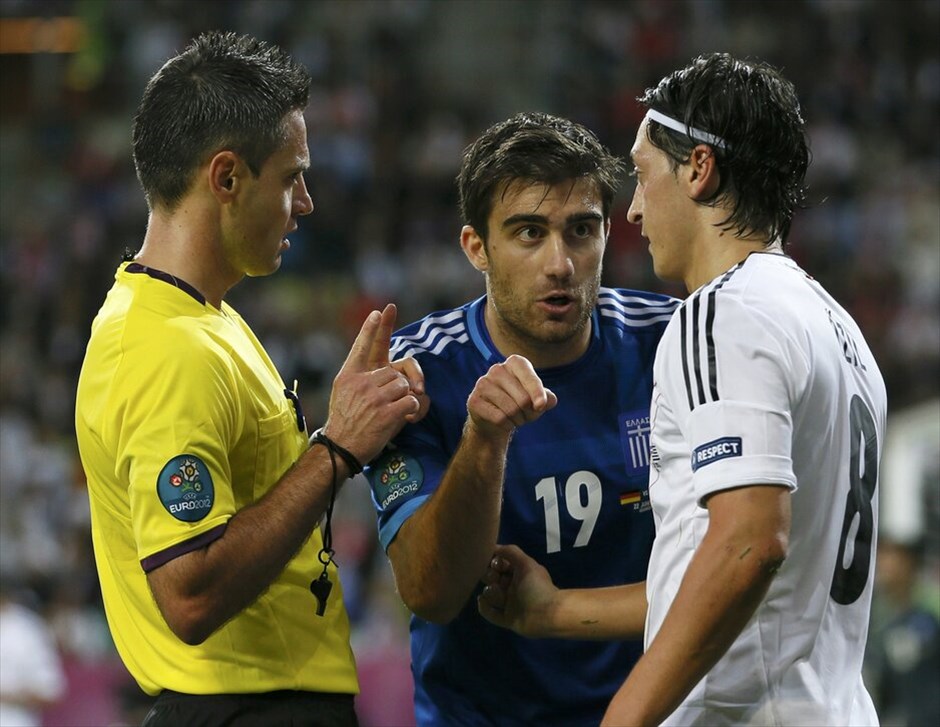 Euro 2012 - Γερμανία - Ελλάδα (4-2) #31. «Αντίο» στο Euro 2012 με ψηλά το κεφάλι είπε η εθνική ομάδα, που ηττήθηκε 4-2 από τη Γερμανία στο δεύτερο προημιτελικό. Πάλεψε όσο μπορούσε η Ελλάδα, αλλά απέναντί της είχε μία πολύ καλύτερη ομάδα.