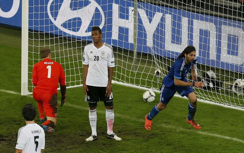 Euro 2012 - Γερμανία - Ελλάδα (4-2) #40. «Αντίο» στο Euro 2012 με ψηλά το κεφάλι είπε η εθνική ομάδα, που ηττήθηκε 4-2 από τη Γερμανία στο δεύτερο προημιτελικό. Πάλεψε όσο μπορούσε η Ελλάδα, αλλά απέναντί της είχε μία πολύ καλύτερη ομάδα.