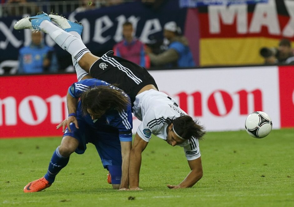 Euro 2012 - Γερμανία - Ελλάδα (4-2) #48. «Αντίο» στο Euro 2012 με ψηλά το κεφάλι είπε η εθνική ομάδα, που ηττήθηκε 4-2 από τη Γερμανία στο δεύτερο προημιτελικό. Πάλεψε όσο μπορούσε η Ελλάδα, αλλά απέναντί της είχε μία πολύ καλύτερη ομάδα.