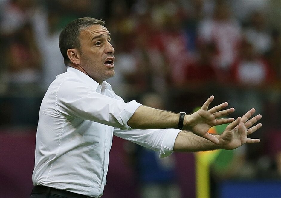 Euro 2012 - Πορτογαλία - Tσεχία (1-0) #25. Η Πορτογαλία είναι η πρώτη ομάδα που εξασφάλισε την είσοδό της στα ημιτελικά του Euro 2012. Με τον Κριστιάνο Ρονάλντο να την οδηγεί μαεστρικά, η ομάδα του Πάουλο Μπέντο νίκησε 1-0 την Τσεχία στο εθνικό στάδιο της Βαρσοβίας, στον πρώτο προημιτελικό της διοργάνωσης. Το γκολ του σούπερ σταρ των Ιβήρων στο 79ο λεπτό έστειλε την Πορτογαλία στην ημιτελική φάση, όπου θα αντιμετωπίσει το νικητή του τρίτου χρονικά προημιτελικού, ανάμεσα στη Γαλλία και την Ισπανία το Σάββατο.