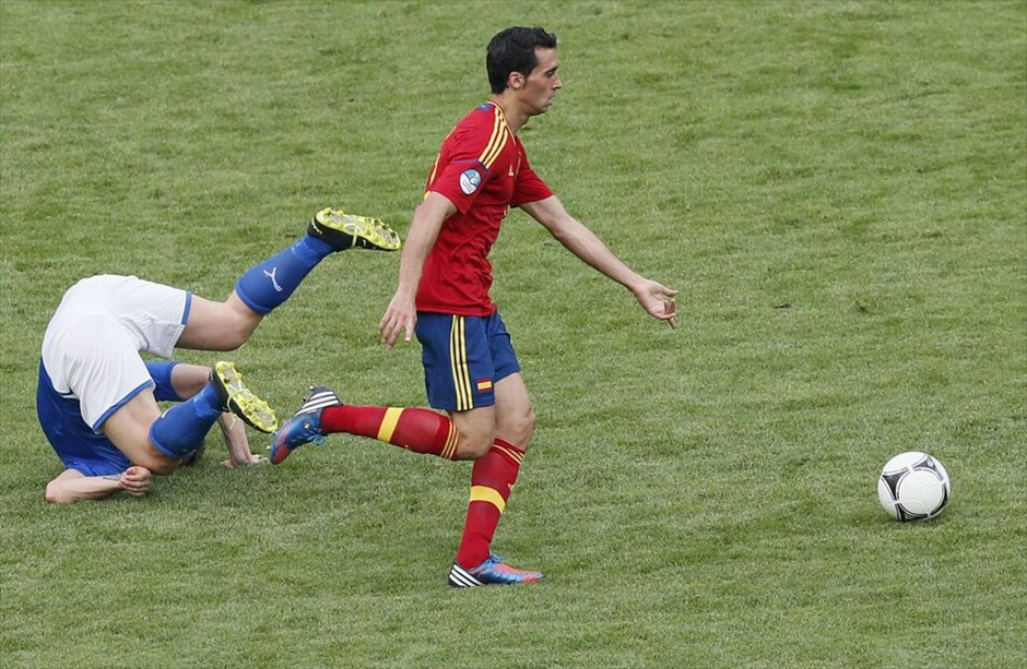 Euro 2012 - Οι δέκα καλύτεροι παίκτες της φάσης των ομίλων #8. Ο Αλβάρο Αρμπελόα είναι ο δεύτερος αμυντικός της... παρέας με βαθμό 9,28. Η θέση του βελτιώθηκε αρκετά χάρη στην απόδοση του ίδιου και της Ισπανίας στον τελευταίο αγώνα της φάδης των ομίλων.