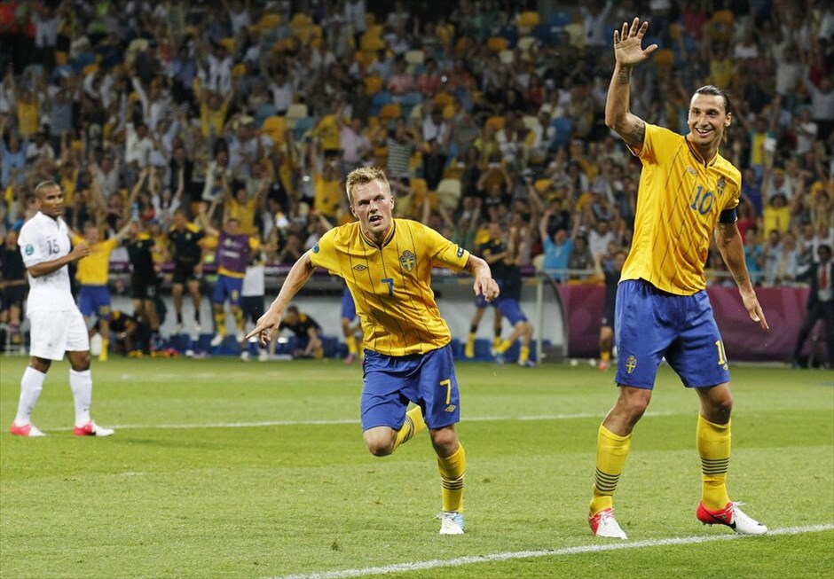 Euro 2012 - Σουηδία - Γαλλία (2-0) #10. Την πρώτη ήττα μετά από 23 αγώνες γνώρισε η Γαλλία από τη Σουηδία στο Δ΄ όμιλο του Euro (2-0), αλλά οι «τρικολόρ» πήραν το εισιτήριο για τους «8».