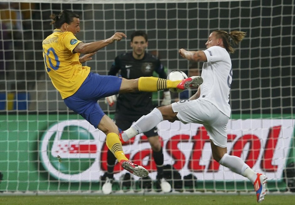 Euro 2012 - Σουηδία - Γαλλία (2-0) #14. Την πρώτη ήττα μετά από 23 αγώνες γνώρισε η Γαλλία από τη Σουηδία στο Δ΄ όμιλο του Euro (2-0), αλλά οι «τρικολόρ» πήραν το εισιτήριο για τους «8».