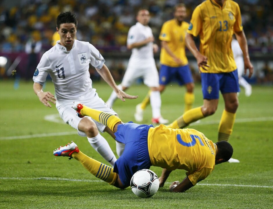 Euro 2012 - Σουηδία - Γαλλία (2-0) #21. Την πρώτη ήττα μετά από 23 αγώνες γνώρισε η Γαλλία από τη Σουηδία στο Δ΄ όμιλο του Euro (2-0), αλλά οι «τρικολόρ» πήραν το εισιτήριο για τους «8».