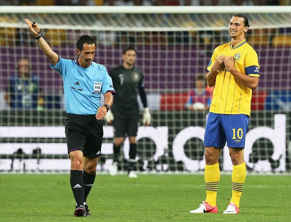 Euro 2012 - Σουηδία - Γαλλία (2-0) #25. Την πρώτη ήττα μετά από 23 αγώνες γνώρισε η Γαλλία από τη Σουηδία στο Δ΄ όμιλο του Euro (2-0), αλλά οι «τρικολόρ» πήραν το εισιτήριο για τους «8».