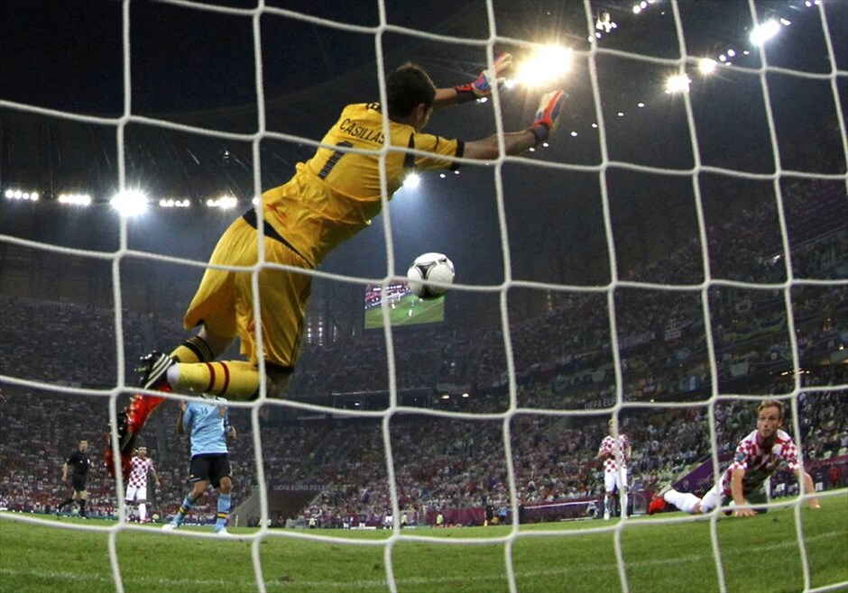 Euro 2012 - Κροατία - Ισπανία (0-1) #15. Η πρωταθλήτρια Ευρώπης και κόσμου Ισπανία πήρε το εισιτήριο για τα προημιτελικά του Euro 2012. Το γκολ του Χέσους Νάβας, στο 88ο λεπτό χάρισε τη νίκη στους «φούριας ρόχας» επί της Κροατίας με 1-0, στο τρίτο και τελευταίο ματς του Γ΄ ομίλου του τουρνουά.