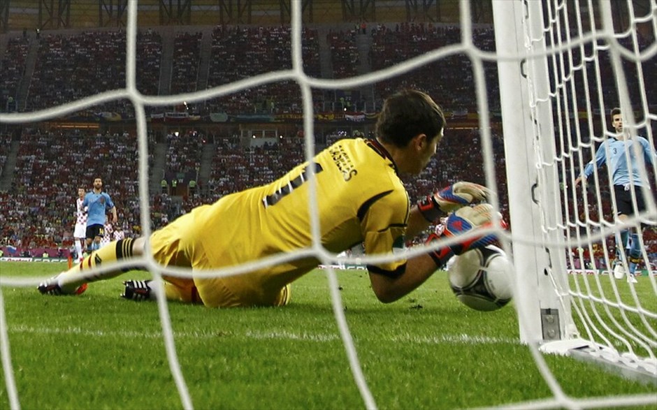 Euro 2012 - Κροατία - Ισπανία (0-1) #28. Η πρωταθλήτρια Ευρώπης και κόσμου Ισπανία πήρε το εισιτήριο για τα προημιτελικά του Euro 2012. Το γκολ του Χέσους Νάβας, στο 88ο λεπτό χάρισε τη νίκη στους «φούριας ρόχας» επί της Κροατίας με 1-0, στο τρίτο και τελευταίο ματς του Γ΄ ομίλου του τουρνουά.