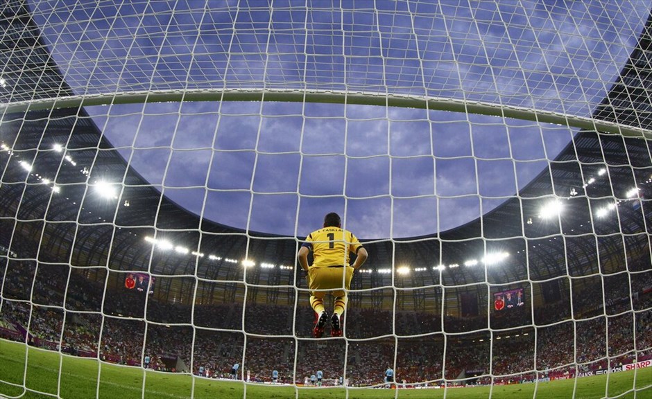 Euro 2012 - Κροατία - Ισπανία (0-1) #34. Η πρωταθλήτρια Ευρώπης και κόσμου Ισπανία πήρε το εισιτήριο για τα προημιτελικά του Euro 2012. Το γκολ του Χέσους Νάβας, στο 88ο λεπτό χάρισε τη νίκη στους «φούριας ρόχας» επί της Κροατίας με 1-0, στο τρίτο και τελευταίο ματς του Γ΄ ομίλου του τουρνουά.