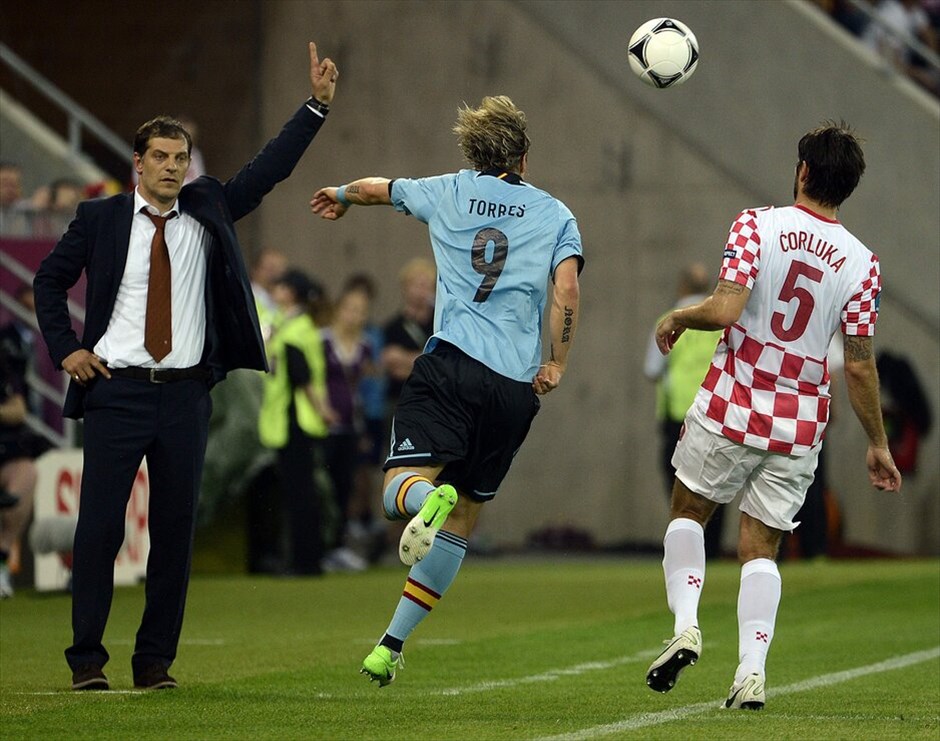 Euro 2012 - Κροατία - Ισπανία (0-1) #42. Η πρωταθλήτρια Ευρώπης και κόσμου Ισπανία πήρε το εισιτήριο για τα προημιτελικά του Euro 2012. Το γκολ του Χέσους Νάβας, στο 88ο λεπτό χάρισε τη νίκη στους «φούριας ρόχας» επί της Κροατίας με 1-0, στο τρίτο και τελευταίο ματς του Γ΄ ομίλου του τουρνουά.