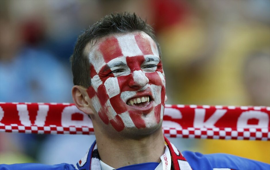 Euro 2012 - Κροατία - Ισπανία (0-1) #44. Η πρωταθλήτρια Ευρώπης και κόσμου Ισπανία πήρε το εισιτήριο για τα προημιτελικά του Euro 2012. Το γκολ του Χέσους Νάβας, στο 88ο λεπτό χάρισε τη νίκη στους «φούριας ρόχας» επί της Κροατίας με 1-0, στο τρίτο και τελευταίο ματς του Γ΄ ομίλου του τουρνουά.