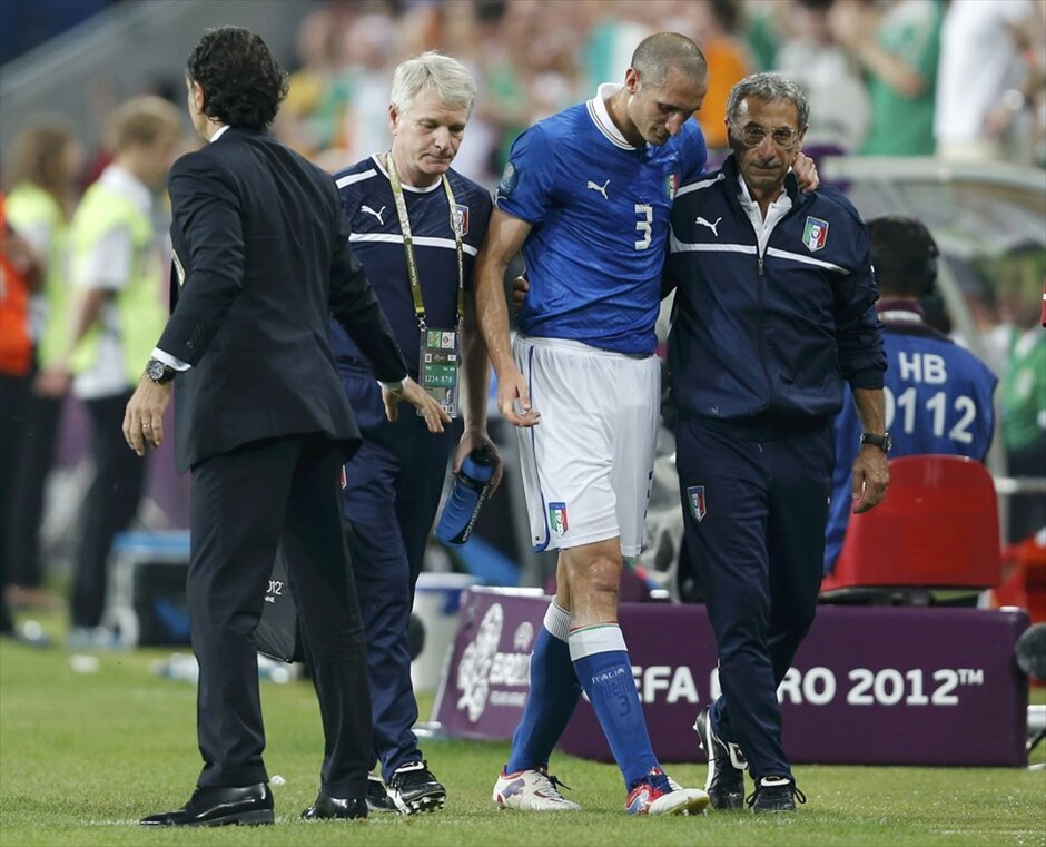 Euro 2012 - Ιταλία - Ιρλανδία (2-0) #18. Με γκολ των Κασάνο και Μπαλοτέλι, η Ιταλία επικράτησε 2-0 της Ιρλανδίας και προκρίθηκε στους «8» του Euro 2012.