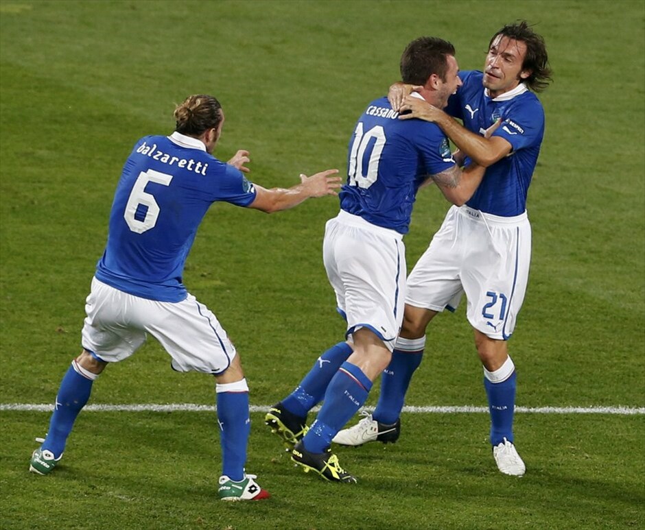 Euro 2012 - Ιταλία - Ιρλανδία (2-0) #22. Με γκολ των Κασάνο και Μπαλοτέλι, η Ιταλία επικράτησε 2-0 της Ιρλανδίας και προκρίθηκε στους «8» του Euro 2012.