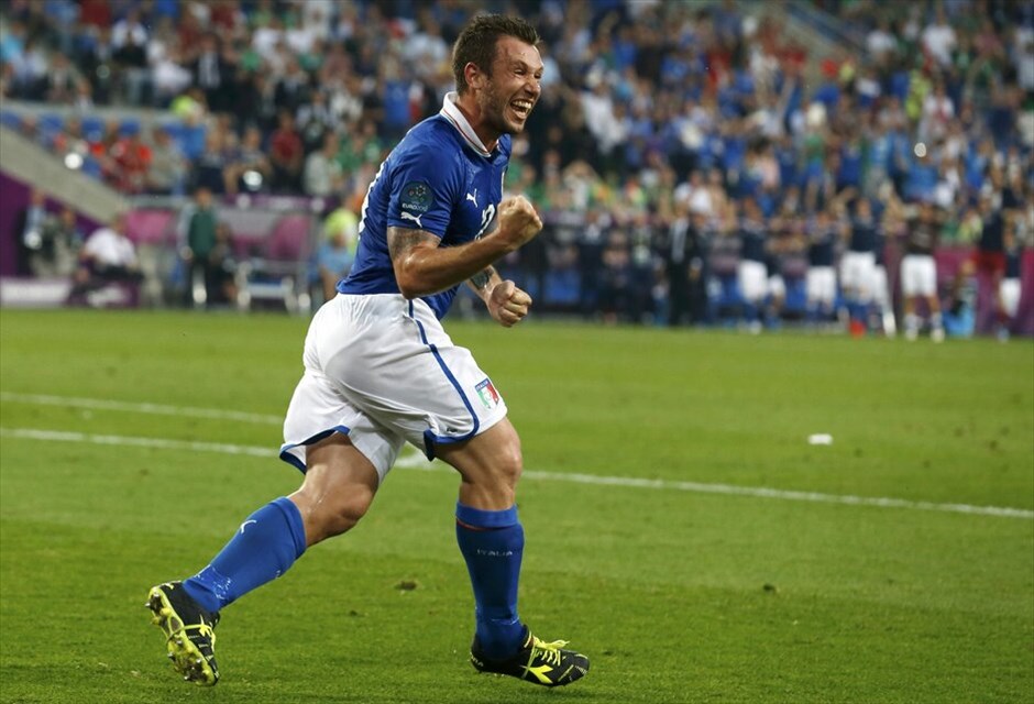 Euro 2012 - Ιταλία - Ιρλανδία (2-0) #23. Με γκολ των Κασάνο και Μπαλοτέλι, η Ιταλία επικράτησε 2-0 της Ιρλανδίας και προκρίθηκε στους «8» του Euro 2012.