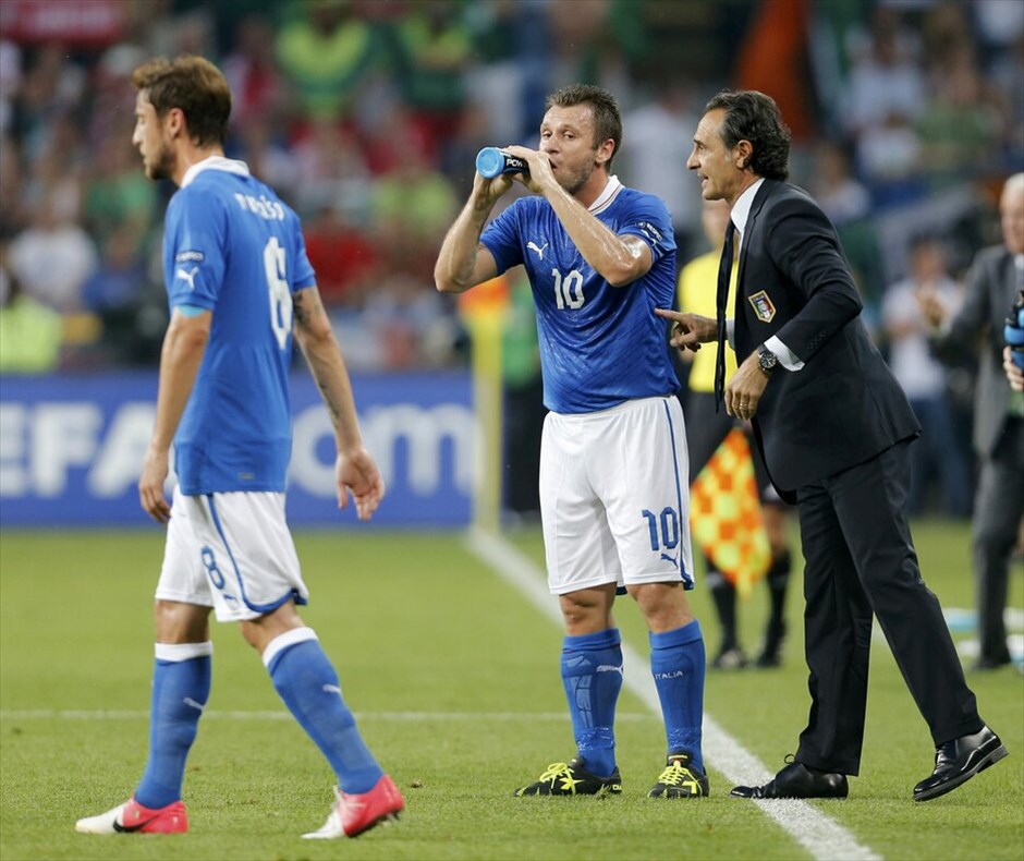 Euro 2012 - Ιταλία - Ιρλανδία (2-0) #31. Με γκολ των Κασάνο και Μπαλοτέλι, η Ιταλία επικράτησε 2-0 της Ιρλανδίας και προκρίθηκε στους «8» του Euro 2012.