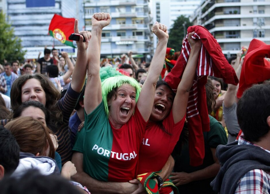 Euro 2012 - Πορτογαλία - Ολλανδία (2-1) #3. Με πρωταγωνιστή και σκόρερ τον Κριστιάνο Ρονάλντο, η Πορτογαλία επικράτησε 2-1 της Ολλανδίας και προκρίθηκε στα προημιτελικά.