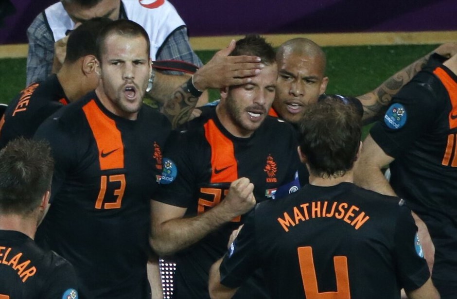 Euro 2012 - Πορτογαλία - Ολλανδία (2-1) #33. Με πρωταγωνιστή και σκόρερ τον Κριστιάνο Ρονάλντο, η Πορτογαλία επικράτησε 2-1 της Ολλανδίας και προκρίθηκε στα προημιτελικά.