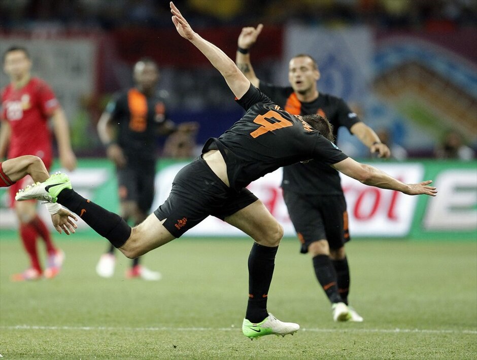 Euro 2012 - Πορτογαλία - Ολλανδία (2-1) #34. Με πρωταγωνιστή και σκόρερ τον Κριστιάνο Ρονάλντο, η Πορτογαλία επικράτησε 2-1 της Ολλανδίας και προκρίθηκε στα προημιτελικά.