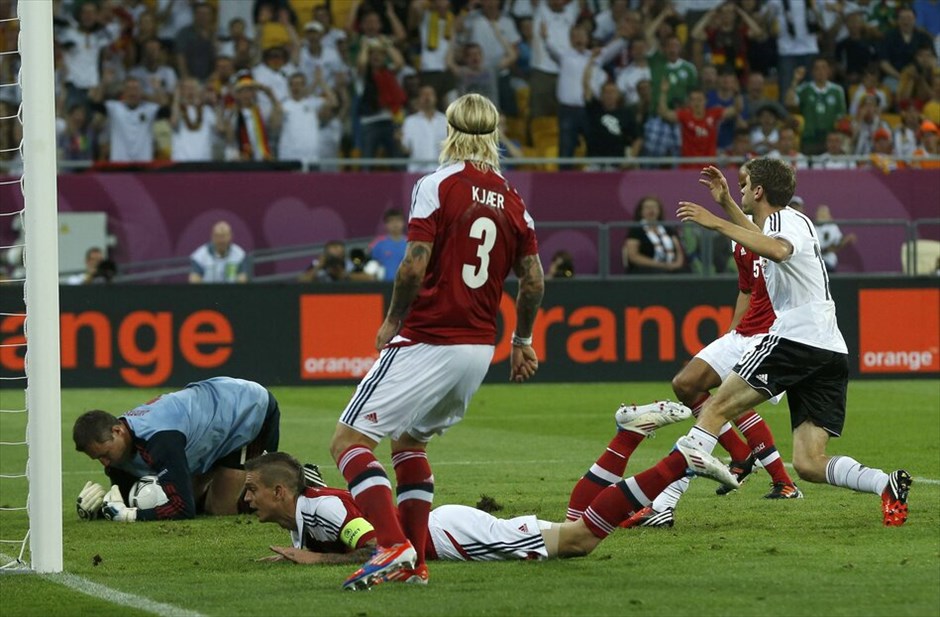 Euro 2012 - Δανία - Γερμανία (1-2)  #29. Την πρόκρισή της στα προημιτελικά του Euro 2012 πανηγύρισε η Γερμανία, που επικράτησε 2-1 της Δανία στο Λβιβ. Όπως ήταν αναμενόμενο, η ομάδα του Γιόακιμ Λεβ, θα είναι η αντίπαλος της Ελλάδας στο δεύτερο χρονικά προημιτελικό της διοργάνωσης, την ερχόμενη Παρασκευή στο Γκντασκ.