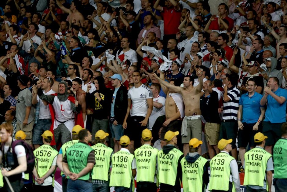 Euro 2012 - Σουηδία - Αγγλία (2-3) #36. Μεγάλη νίκη επί της Σουηδίας με 3-2 πήρε η Αγγλία στο Κίεβο, αποτέλεσμα που ήταν καταδικαστικό για τους Σκανδιναβούς. Η Σουηδία έγινε η δεύτερη ομάδα μετά την Ιρλανδία που αποχαιρετά το Euro 2012.