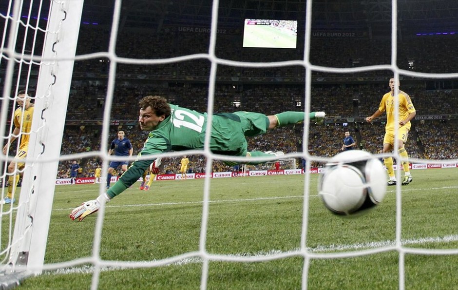 Euro 2012 - Ουκρανία - Γαλλία (0-2)  #11. Ομάδα για τελικό απέδειξε ότι είναι η Γαλλία. Οι «τρικολόρ» επικράτησαν 2-0 της Ουκρανίας στο πλαίσιο της 2ης ημέρας του Δ΄ ομίλου.