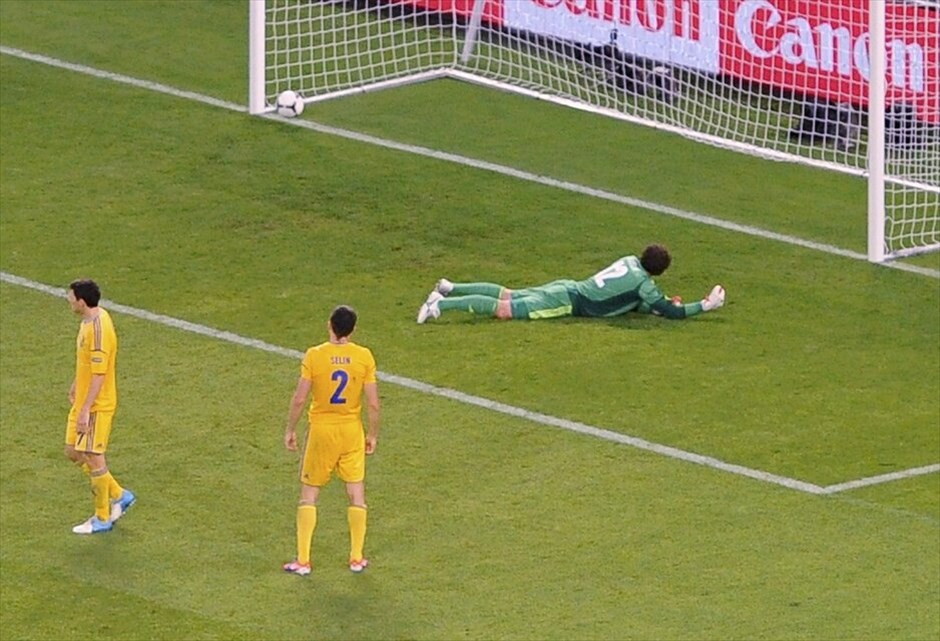 Euro 2012 - Ουκρανία - Γαλλία (0-2)  #13. Ομάδα για τελικό απέδειξε ότι είναι η Γαλλία. Οι «τρικολόρ» επικράτησαν 2-0 της Ουκρανίας στο πλαίσιο της 2ης ημέρας του Δ΄ ομίλου.