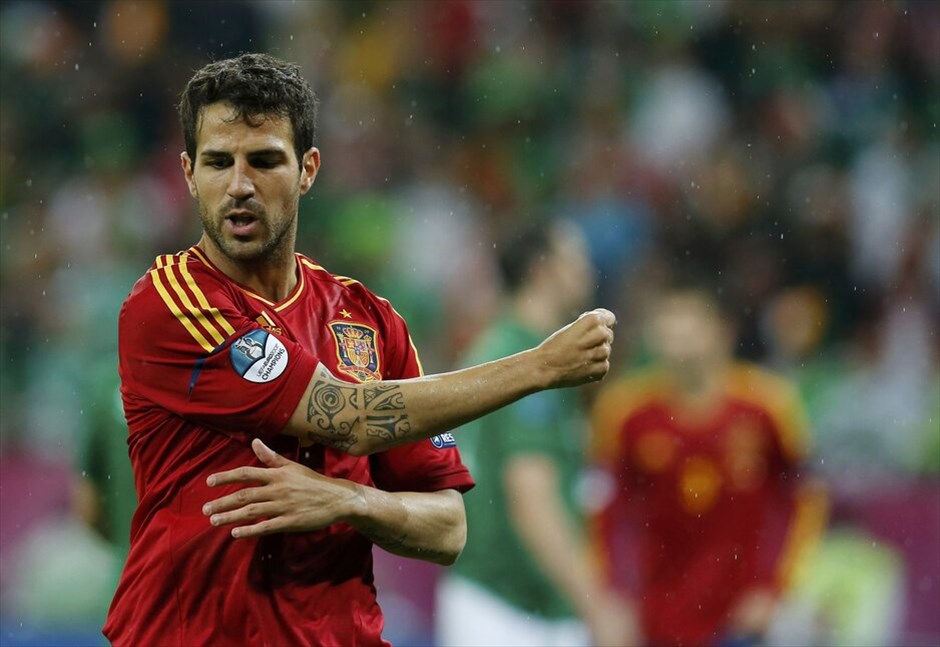 Euro 2012 - Ισπανία - Ιρλανδία (4-0) #2. Επίδειξη δύναμης έκανε η Ισπανία, που διέλυσε 4-0 την Ιρλανδία, με τον Φερνάντο Τόρες να πετυχαίνει δύο τέρματα.