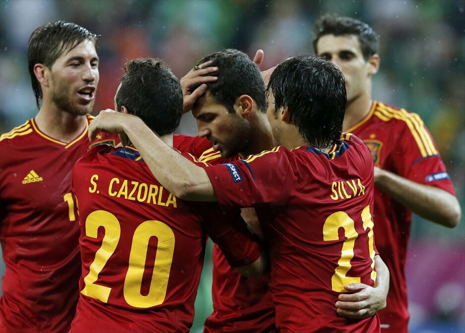 Euro 2012 - Ισπανία - Ιρλανδία (4-0) #5. Επίδειξη δύναμης έκανε η Ισπανία, που διέλυσε 4-0 την Ιρλανδία, με τον Φερνάντο Τόρες να πετυχαίνει δύο τέρματα.