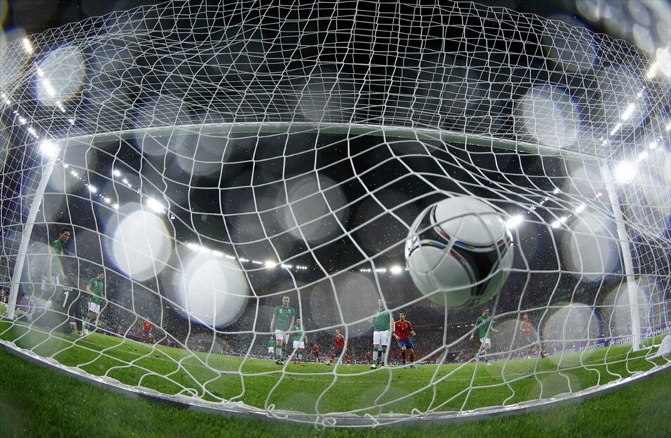 Euro 2012 - Ισπανία - Ιρλανδία (4-0) #9. Επίδειξη δύναμης έκανε η Ισπανία, που διέλυσε 4-0 την Ιρλανδία, με τον Φερνάντο Τόρες να πετυχαίνει δύο τέρματα.