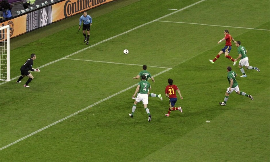 Euro 2012 - Ισπανία - Ιρλανδία (4-0) #32. Επίδειξη δύναμης έκανε η Ισπανία, που διέλυσε 4-0 την Ιρλανδία, με τον Φερνάντο Τόρες να πετυχαίνει δύο τέρματα.