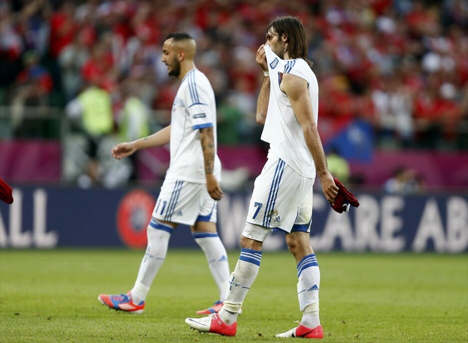 Euro 2012 - Ελλάδα - Τσεχία (1-2) #1. Εξαιρετικά δύσκολη είναι πλέον, για την εθνική Ελλάδας η πρόκριση στους «8» του EURO μετά την ήττα από την Τσεχία με 2-1.