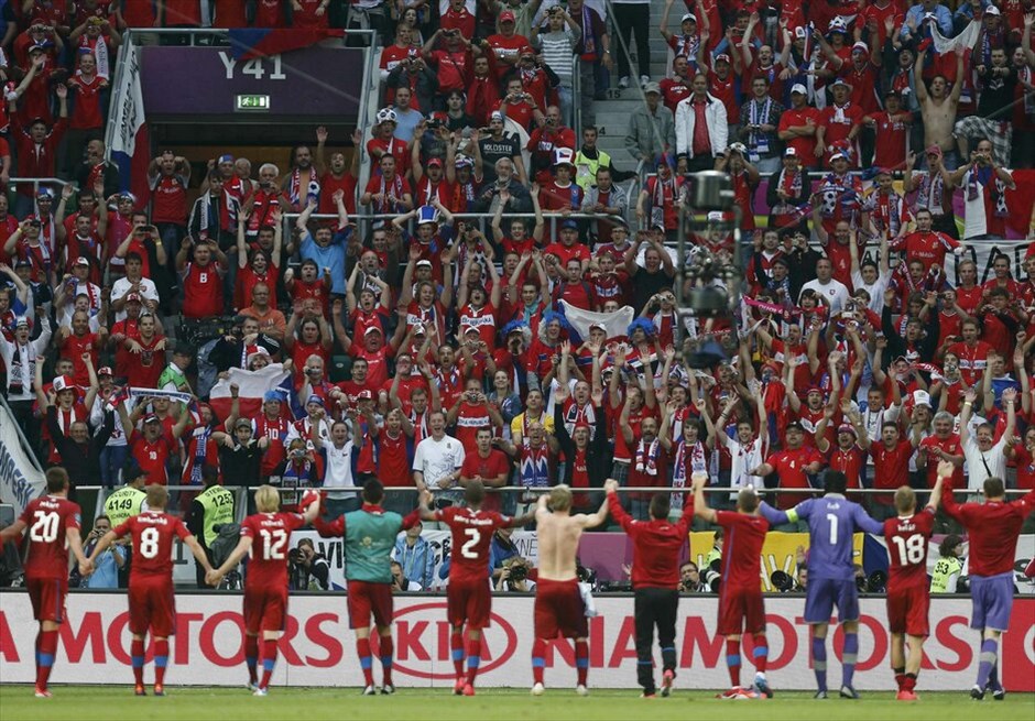 Euro 2012 - Ελλάδα - Τσεχία (1-2) #2. Εξαιρετικά δύσκολη είναι πλέον, για την εθνική Ελλάδας η πρόκριση στους «8» του EURO μετά την ήττα από την Τσεχία με 2-1.