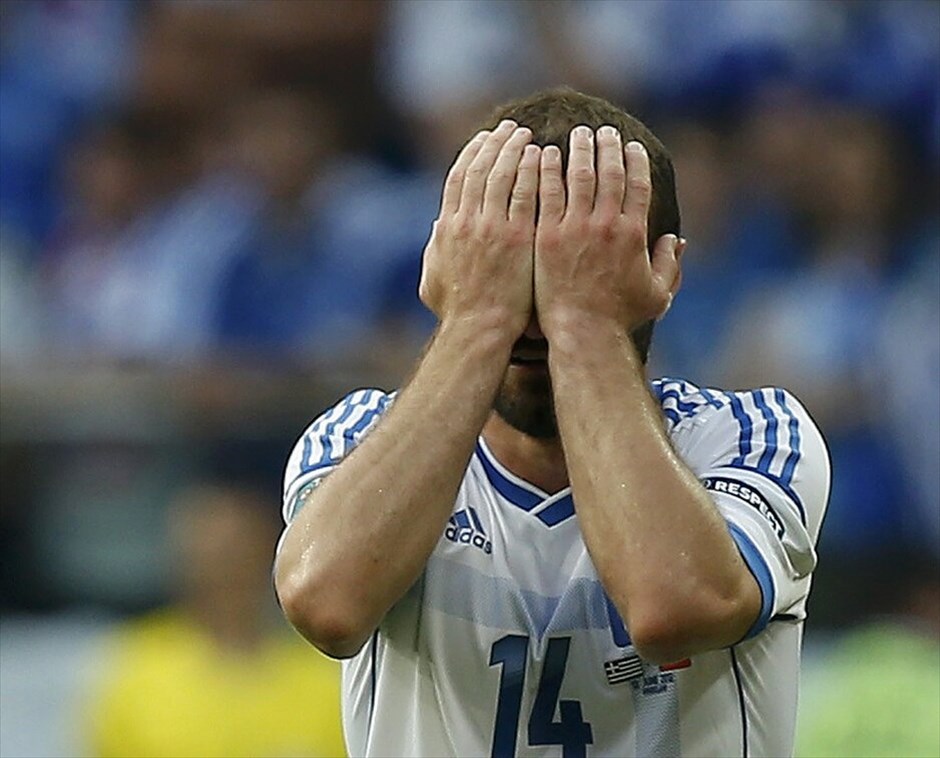 Euro 2012 - Ελλάδα - Τσεχία (1-2) #22. Εξαιρετικά δύσκολη είναι πλέον, για την εθνική Ελλάδας η πρόκριση στους «8» του EURO μετά την ήττα από την Τσεχία με 2-1.